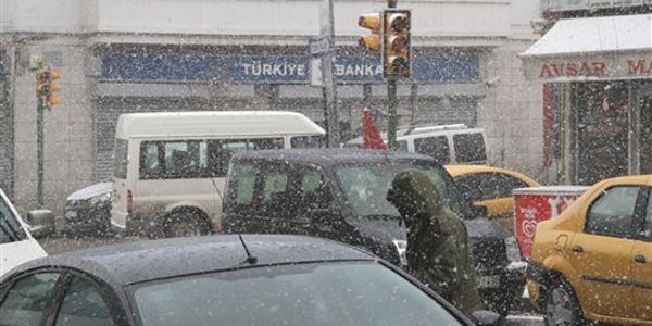 Ardahan ve Bayburt'ta kar yağışı