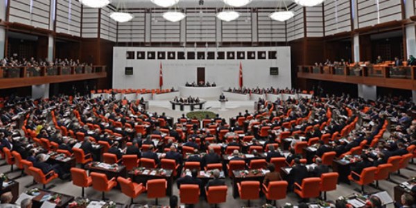 Meclis'te şehit ailesine şeref locası