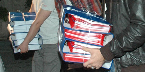 Savc�,17 Aral�k'la ilgili �rg�t tezini ��r�tt�