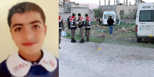 Öğrenci servisinin altında can verdi