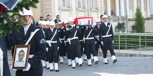 Şehit polis için tören düzenlendi