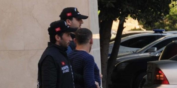 Cezaevinden firar ettikten sonra market soymuşlar