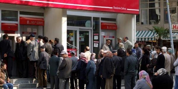 Emeklinin maaşı yüzde 7.4 artıyor