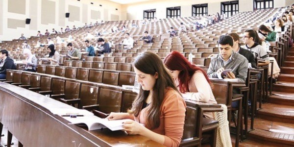 Adaylar soru kitap��klar�n� g�rebilecek