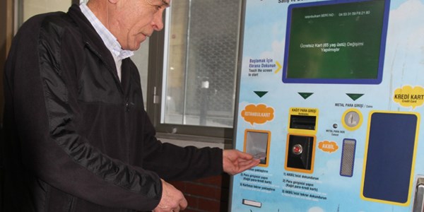 İETT'nin 'Sosyal Kart'ı ücretsiz karta dönüştürülüyor