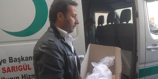 Bebeğin cenazesinin karton kutuda verilmesine soruşturma