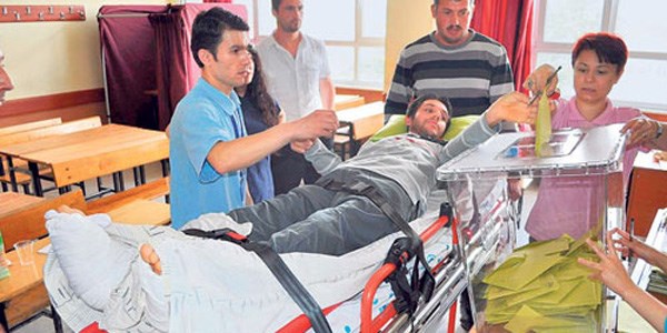 Hastalar, 'sandığa' ambulansla taşınacak