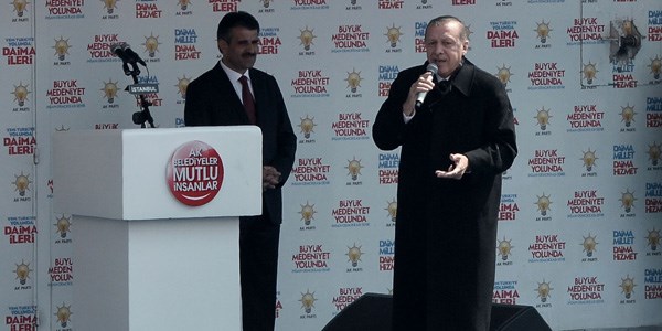 Erdoan: SMS ile CHP ve MHP'ye oy verin diyorlar