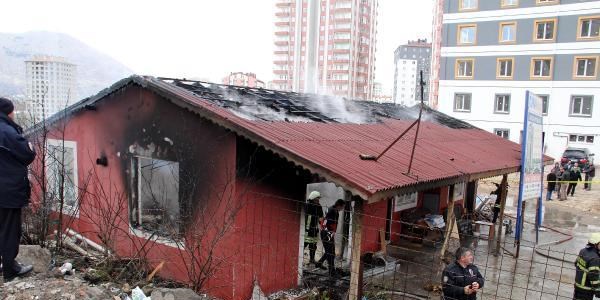 Liseli öğrencisi şantiye binasında yanarak öldü