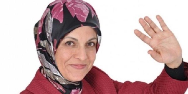 İlk başörtülü Belediye Başkanı