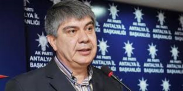 Antalya'da Menderes Türel kazandı