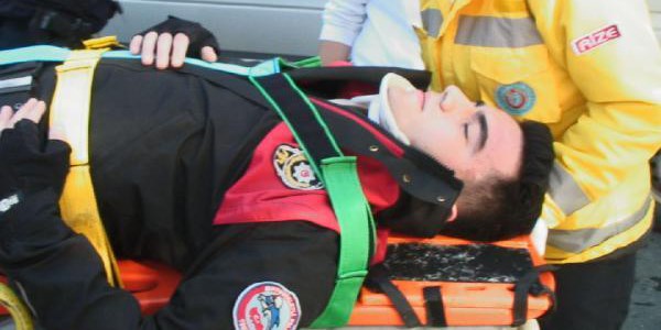Polis motosikleti takla attı: 1 yaralı