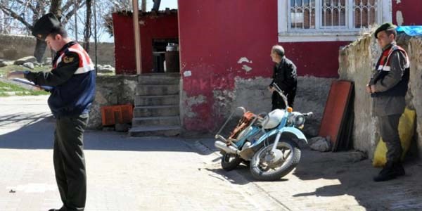 Aksaray'da muhtarl�k kavgas�: 1 �l�, 1 yaral�