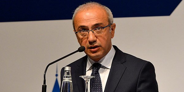 'Demiryolları Türkiye'de üretilen raylarla yenilendi'