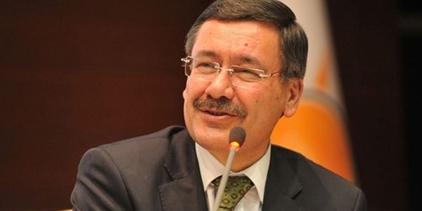 G�k�ek oy fark�n� 40 bine ��kard�