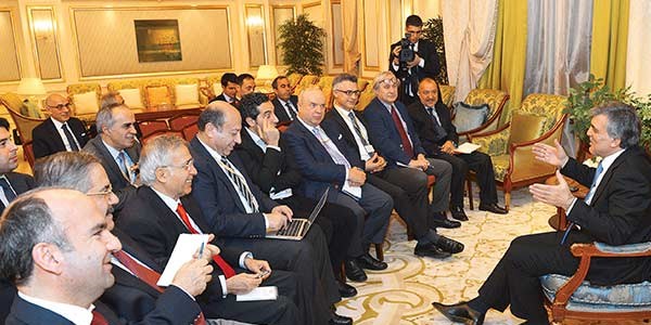 Gül: Aday mayısta belli olur