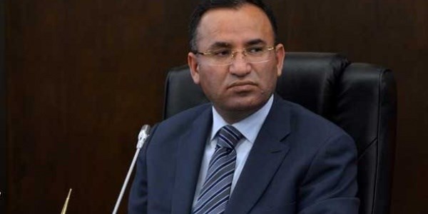 Bozdağ: Hukuken sakat bir karar