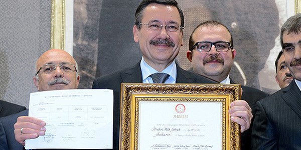 Melih G�k�ek mazbatas�n� ald�/Video