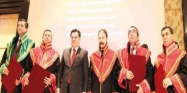 AYM, twitter kararıyla hukuku çiğnedi