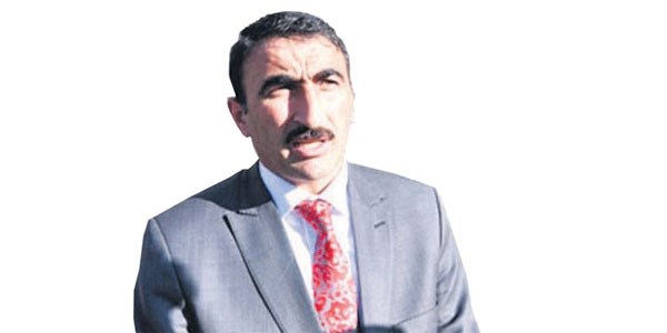 Teknisyendi, kurayla başkan oldu