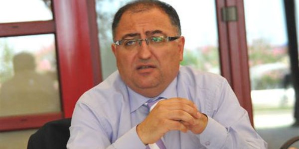 Yalova Belediyesinde devir teslim töreni
