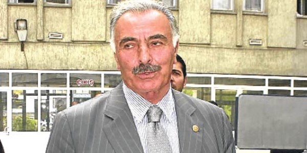 Van'da eski milletvekilinin evi tarandı: 1 ölü