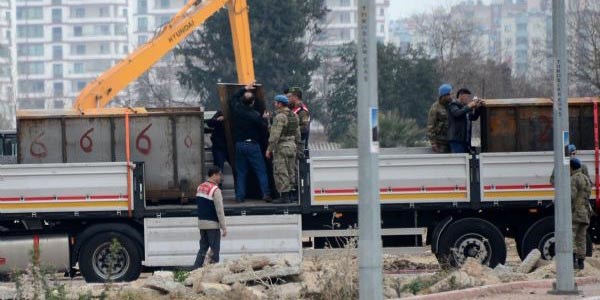 Yüzbaşı'ya TIR tutuklaması