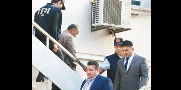 Adana KOM Şube'ye 'karartma' baskını