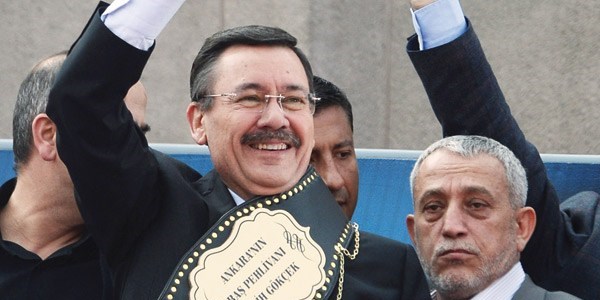 �ttifak Melih G�k�ek'e kar�� yap�ld�