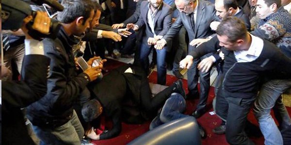 'Yumruk'ta polis de CHP'den �ikayet�i