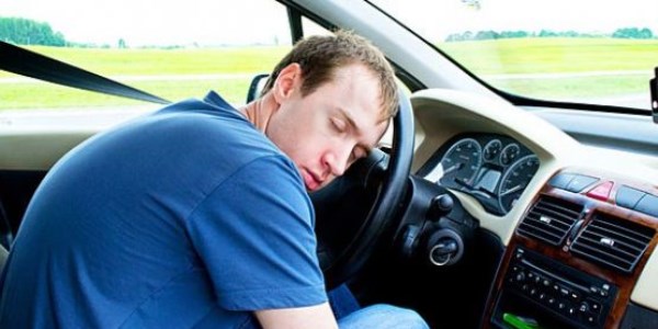 Yorgunluk ve uykusuzluk 'alkol' etkisi yapyor