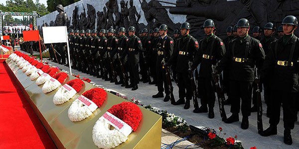 Çanakkale Kara Savaşları'nın 99'uncu yılı