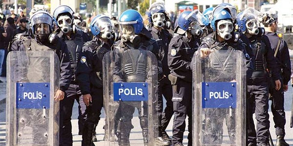 Emniyet Taksim ve çevresini bariyerle kapatıyor
