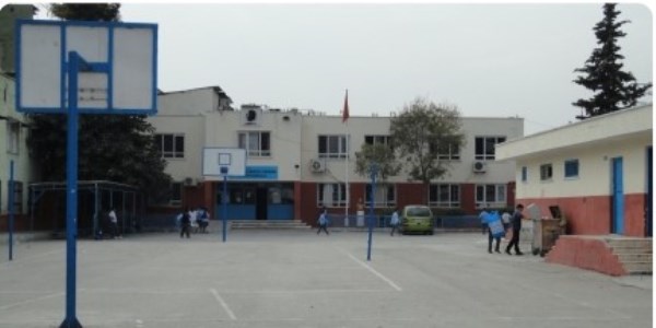 Mersin'deki Devlet okulunun baars
