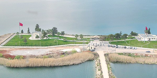 Süleyman Şah Türbesi'ni Göktürk uydusu gözetliyor