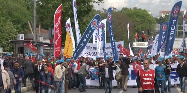Kadıköy'de davullu zurnalı 1 Mayıs
