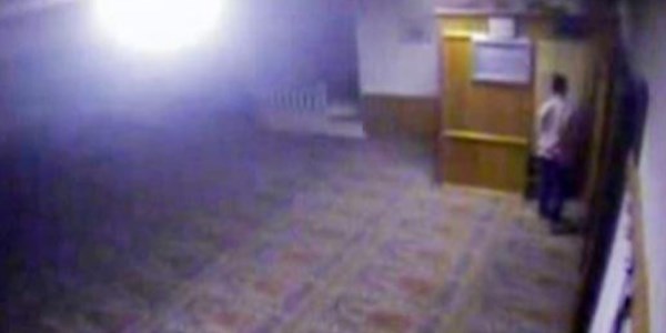 H�rs�z caminin yard�m kutusunu �ald�!