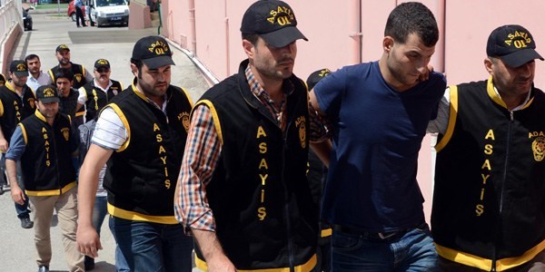 Vekil ve savc� h�rs�zlar� yakaland�