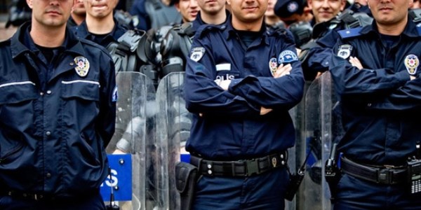 Emniyetten, amir kadrolarına iade