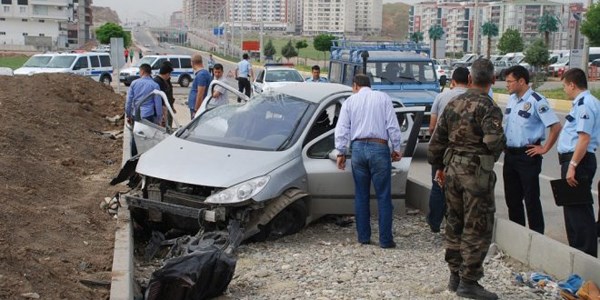 Liselinin kulandığı araç takla attı: 5 yaralı