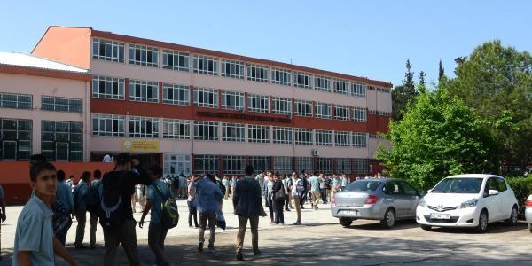 Öğretmen saldırıya uğradı, meslektaşları derslere girmedi