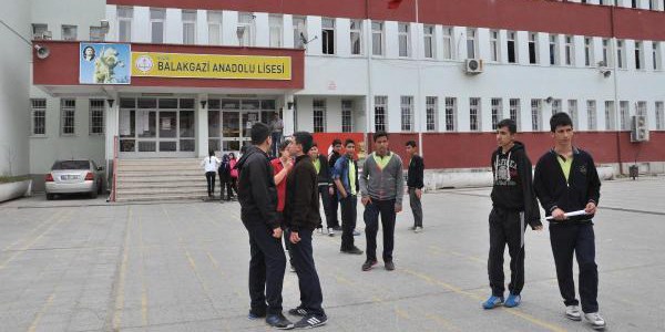 Tabletleri toplayan liseye soruşturma