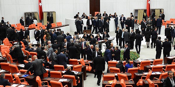 Partilerin komisyon çalışmaları başladı