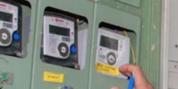 Okulun elektriği kesilecek, kılını kıpırdatan yok