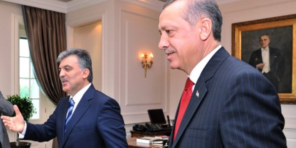 Gül-Erdoğan görüşmesi başladı