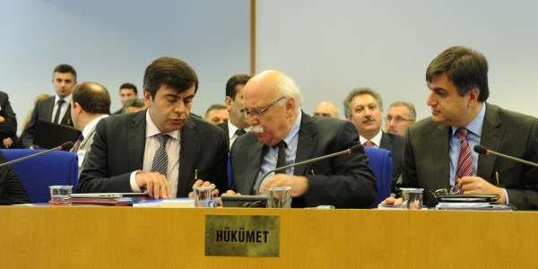 Twitterclar da Mstear'a hak vermedi