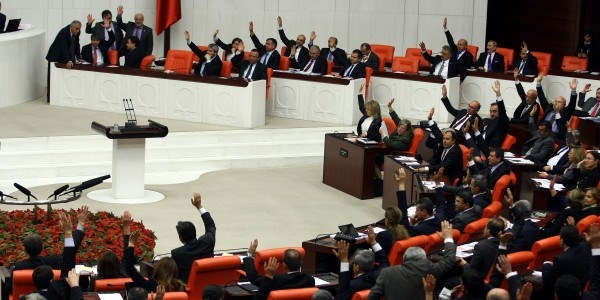 Meclis Soma'daki facia nedeniyle çalışmayacak/ Video