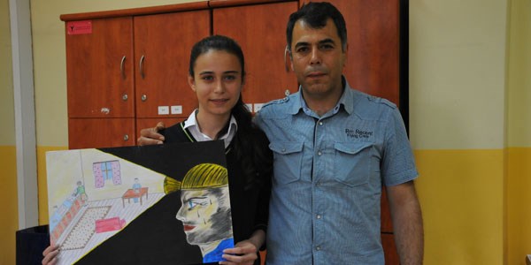 Madenci kızının duygulandıran resmi