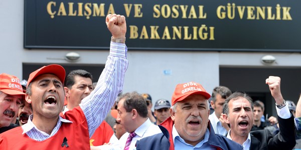 �al��ma Bakanl��� �n�nde Soma eylemi