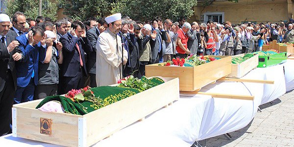 Cenaze namazlar�n�, Diyanet ��leri Ba�kan� k�ld�rd�